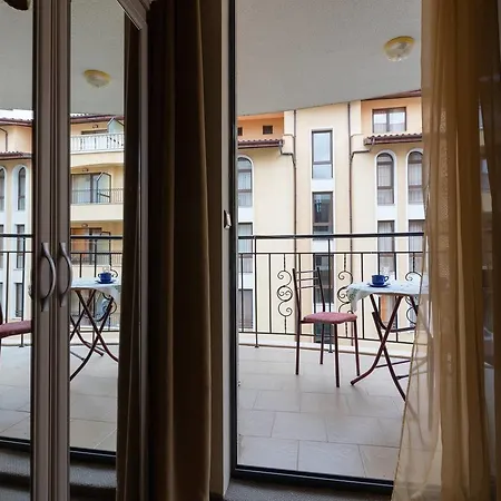 ❤ Quite Studio With Balcony & Kitchen Avalon❤sh❤ * サニービーチ